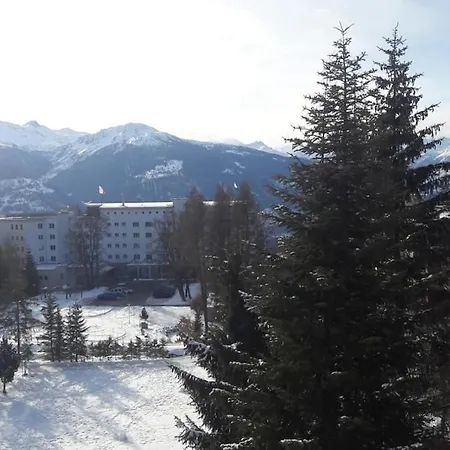 Ideally Located With View Apartman *