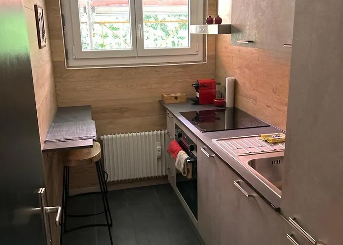 Daire Ideally Located With View